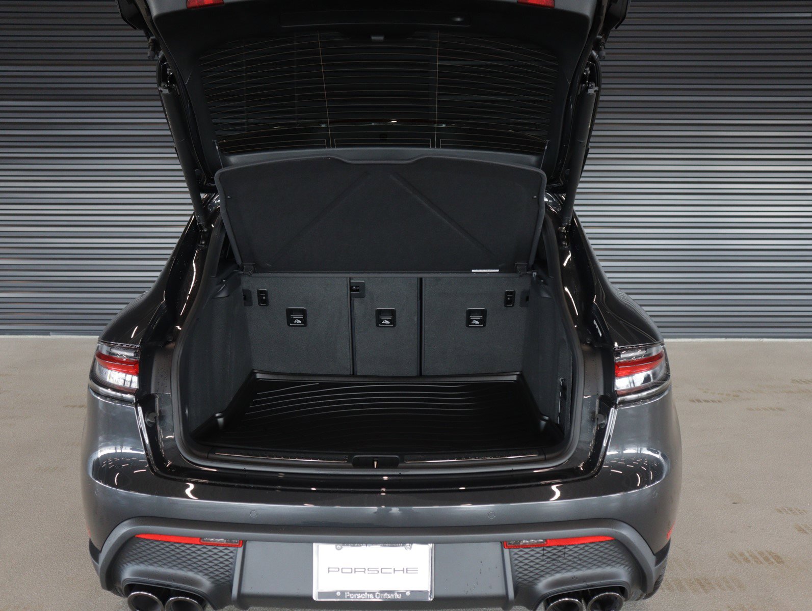 New 2026 Porsche Macan Turbo image 27