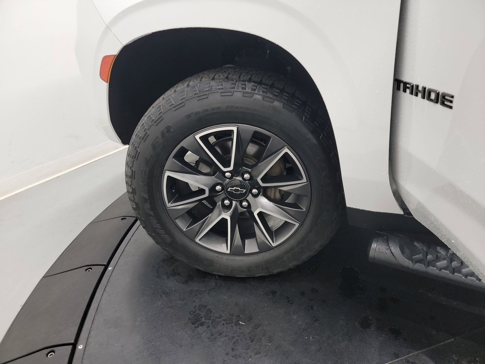 Used 2022 Chevrolet Tahoe Z71 AWD/4WD image 29