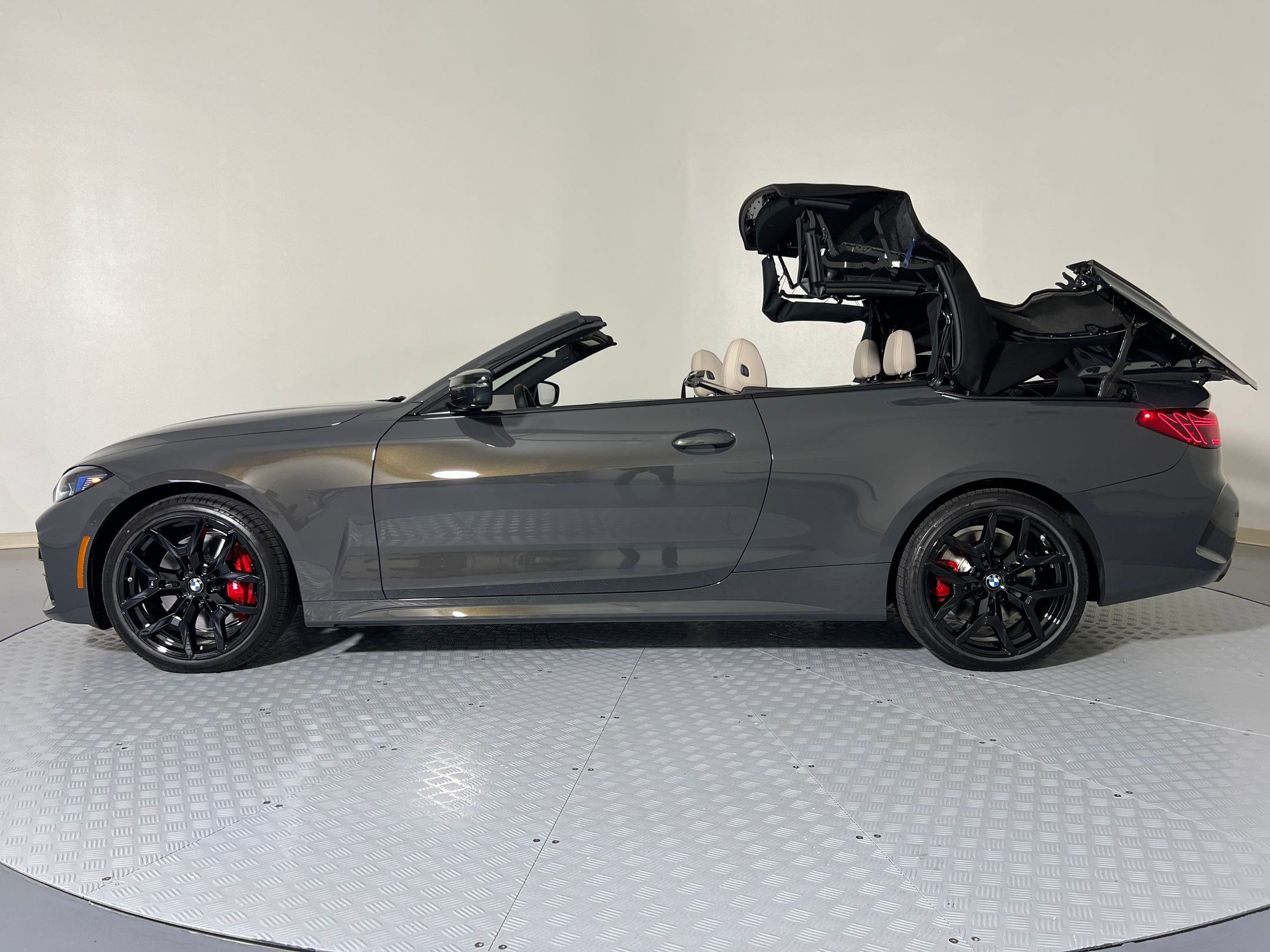 New 2026 BMW 440i xDrive Convertible image 35