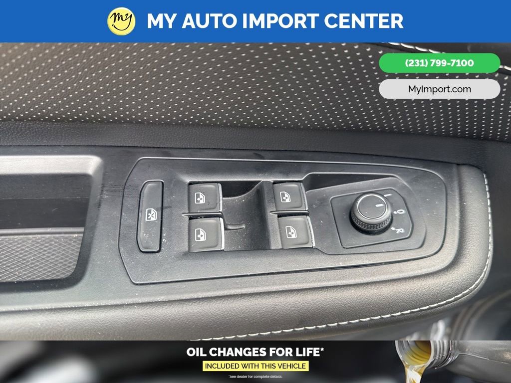 Used 2025 Volkswagen Atlas Cross Sport SEL R-Line AWD/4WD image 11