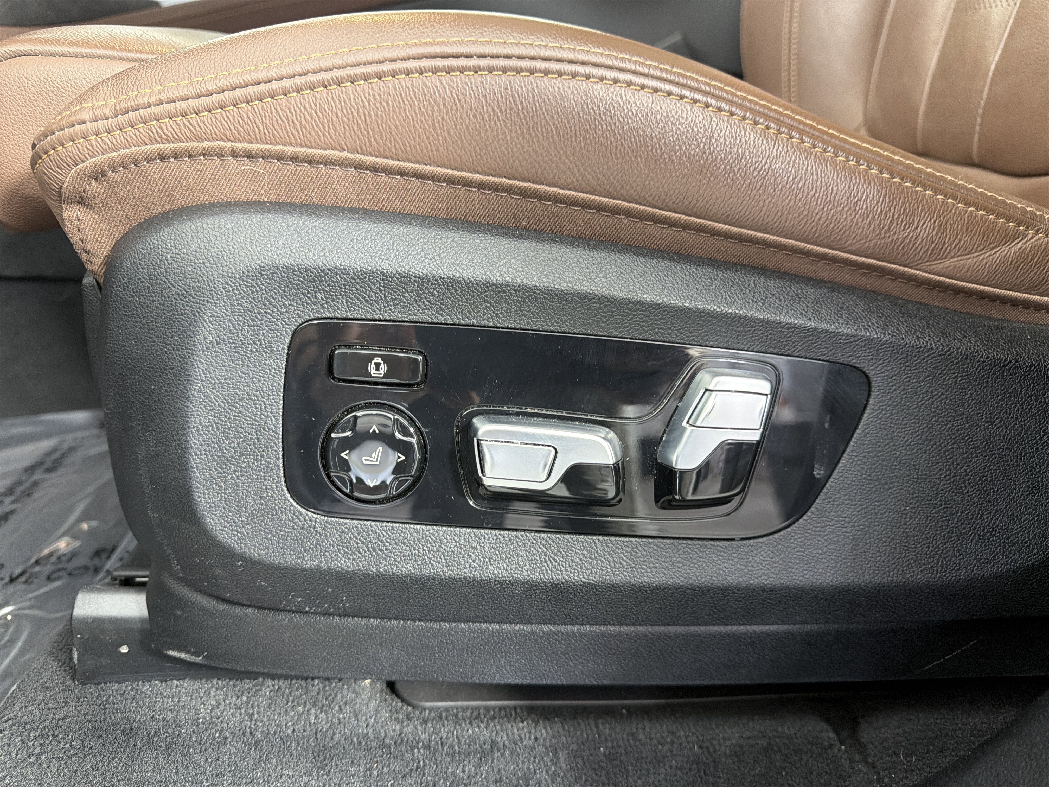 Used 2022 BMW X7 xDrive40i AWD/4WD image 18