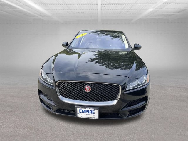Used 2017 Jaguar F-PACE Premium AWD/4WD image 14