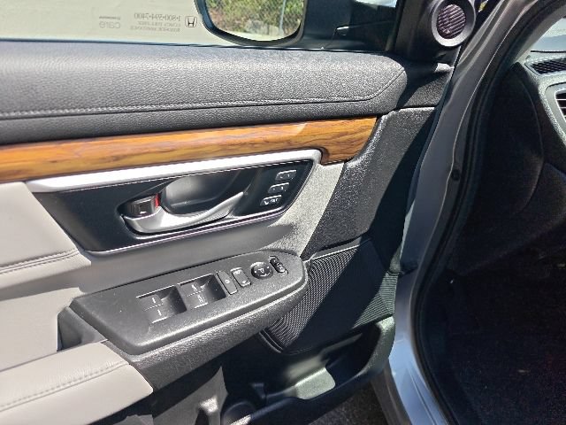 Used 2018 Honda CR-V Touring image 10