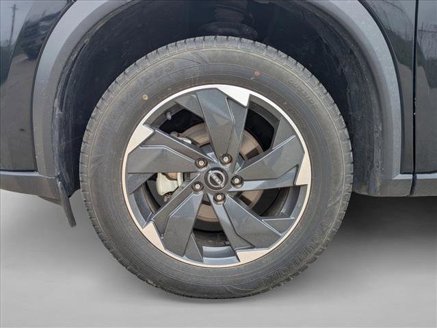Used 2025 Nissan Rogue SV FWD image 19