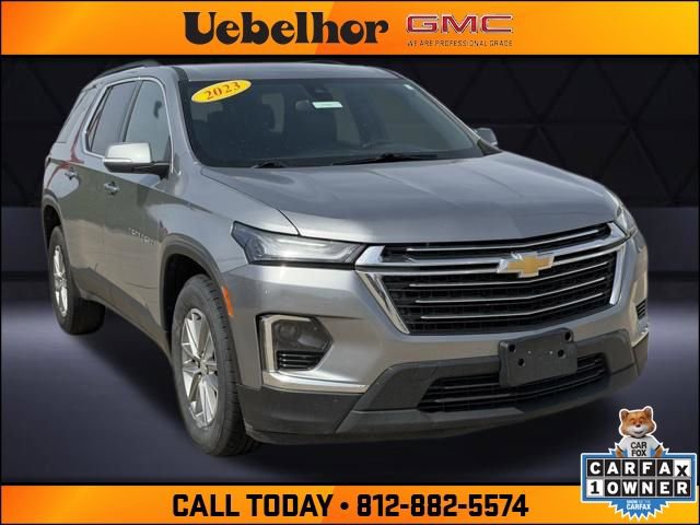 Used 2023 Chevrolet Traverse LT image 1