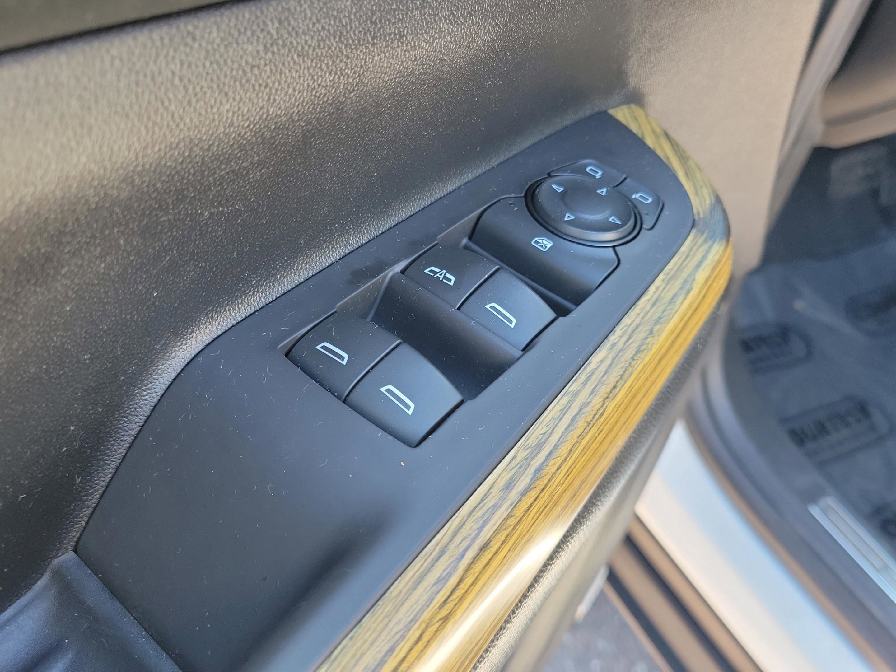 Used 2018 GMC Acadia Denali w/ Technology Package FWD image 20
