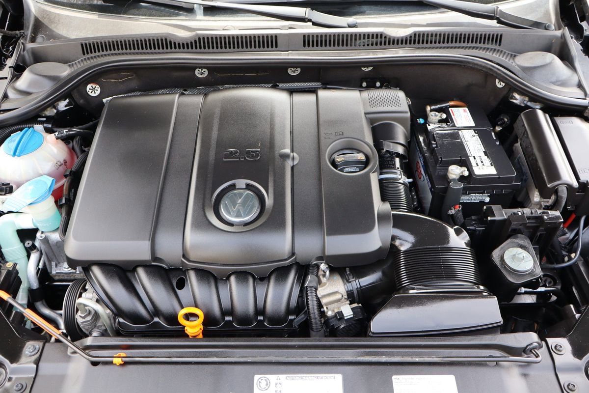 Used 2012 Volkswagen Jetta SEL FWD image 38