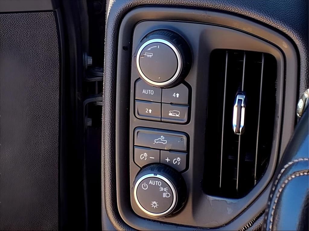 Used 2023 Chevrolet Silverado 1500 Custom image 7
