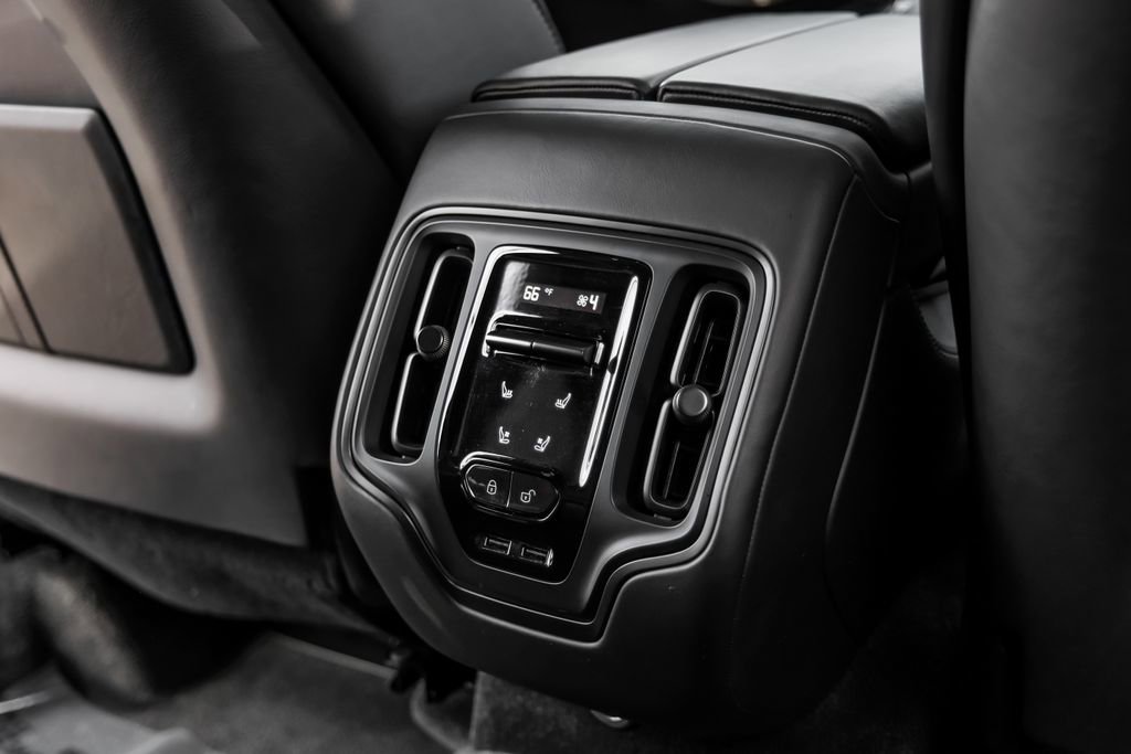 Used 2024 Aston Martin DBX 707 image 43