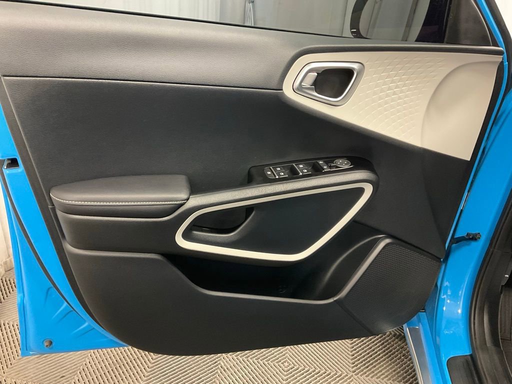 Used 2023 Kia Soul GT-Line image 15