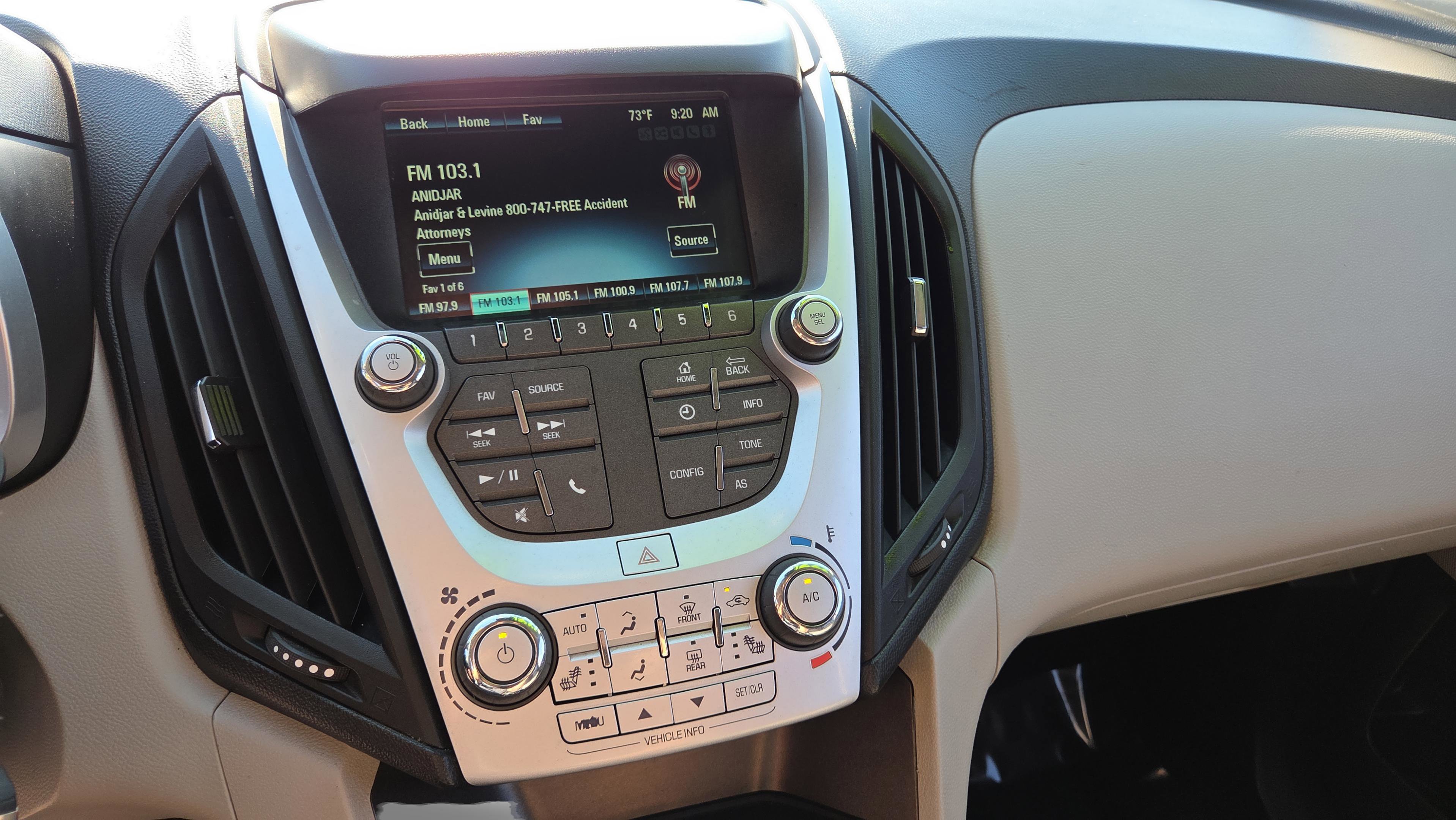 Used 2017 Chevrolet Equinox LT w/ Convenience Package image 30