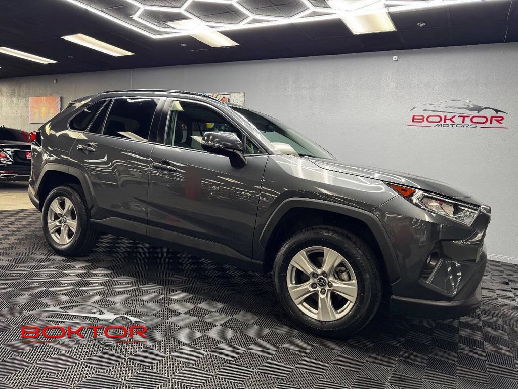 Used 2019 Toyota RAV4 XLE image 1