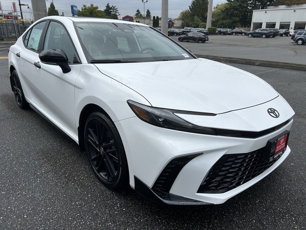 New 2026 Toyota Camry Hybrid image 3