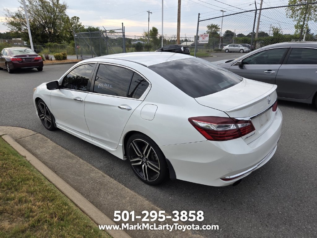 Used 2017 Honda Accord Sport Special Edition image 6