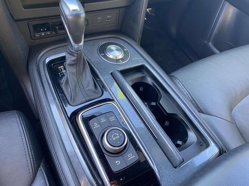 Used 2023 Nissan Armada SL w/ Midnight Edition Package RWD image 32