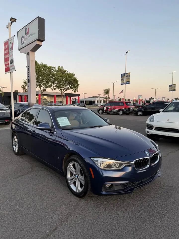 Used 2017 BMW 330e RWD image 2