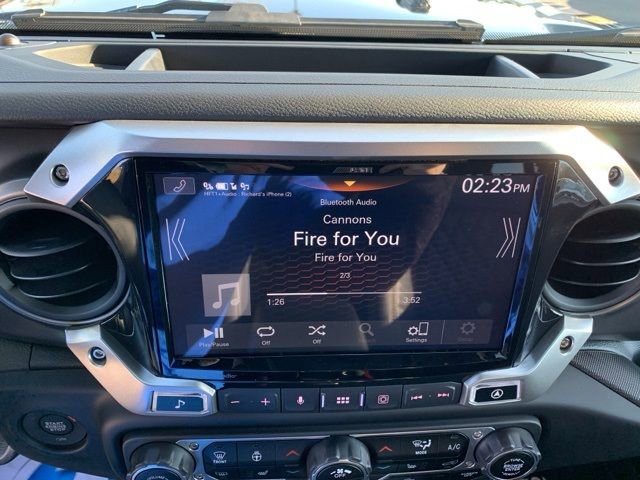 Used 2023 Jeep Gladiator Willys image 43