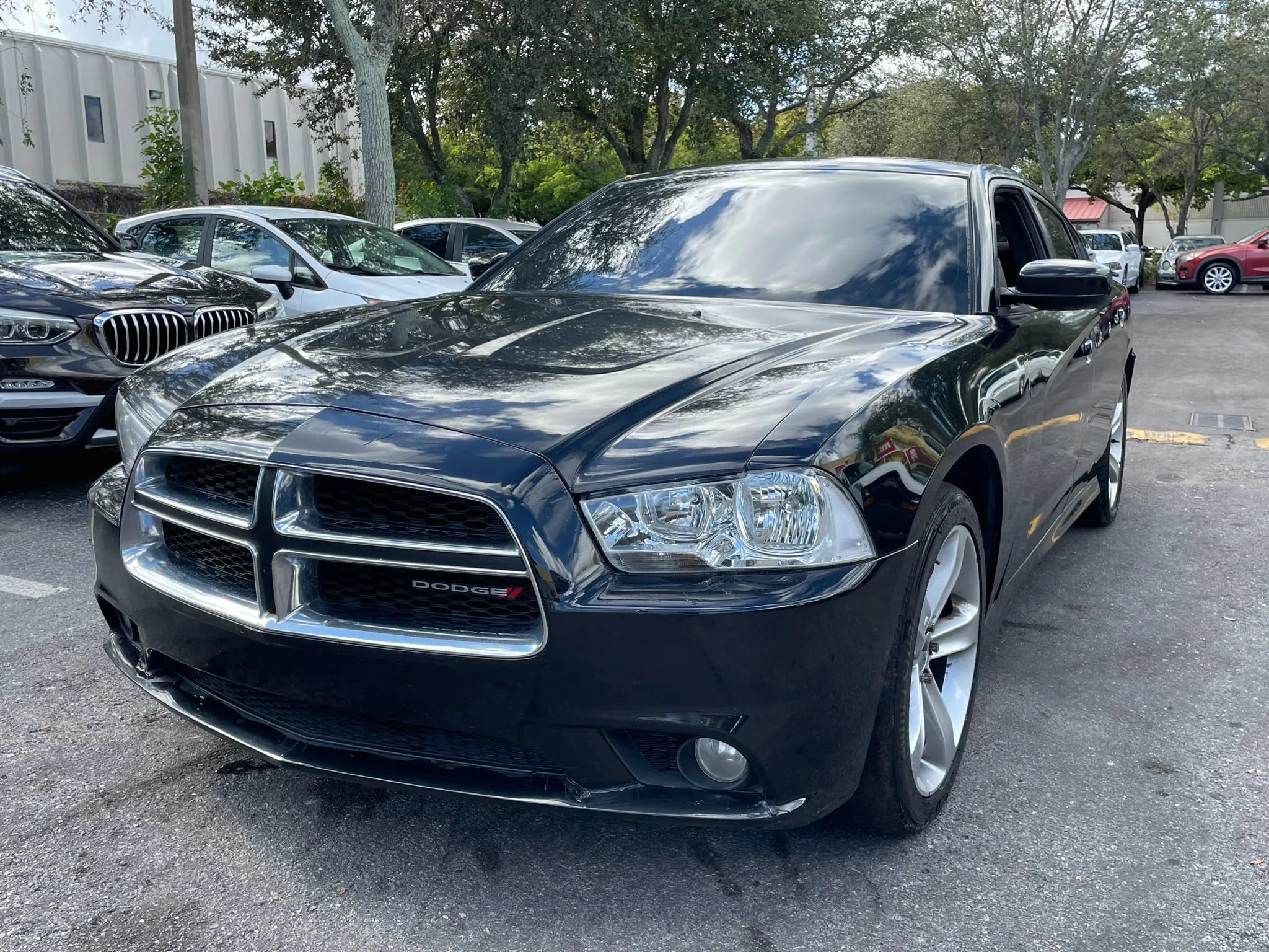 Used 2013 Dodge Charger SE RWD image 6