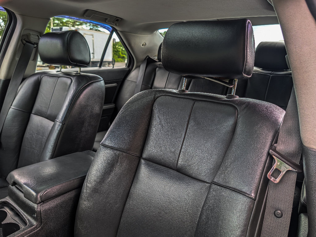 Used 2007 Cadillac STS w/ Wood Trim Package RWD image 15