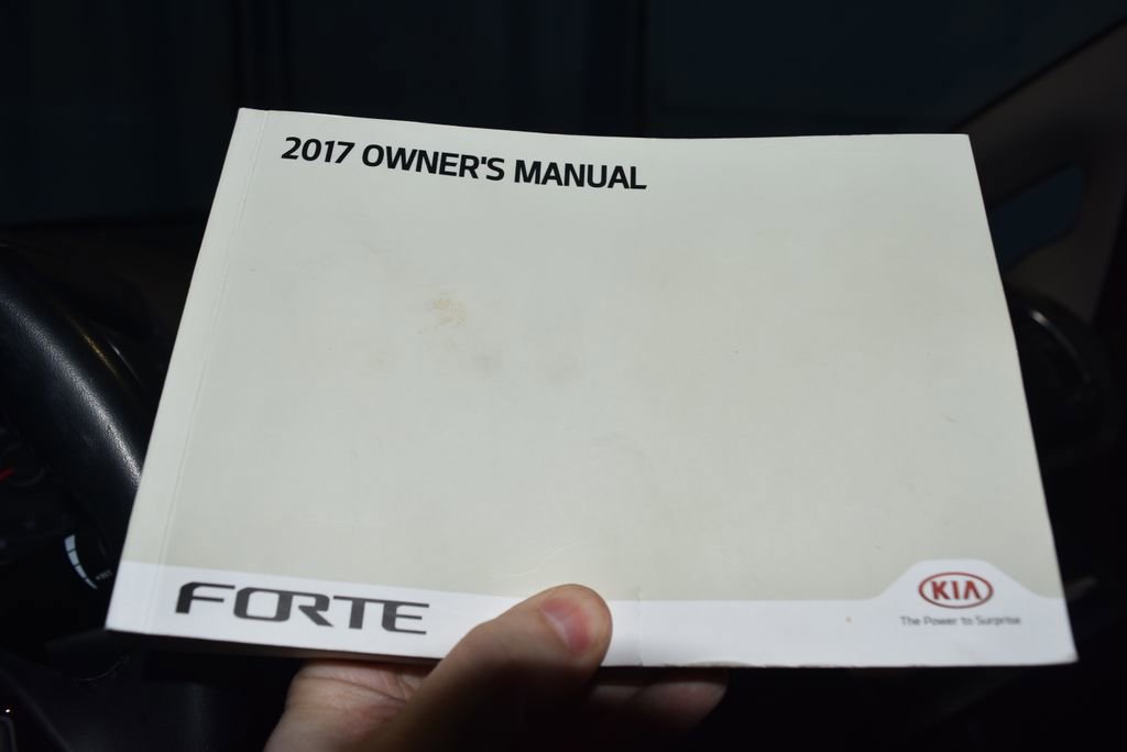 Used 2017 Kia Forte S w/ S Technology Package image 11