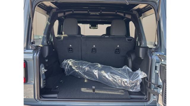 New 2026 Jeep Wrangler Unlimited Rubicon image 14