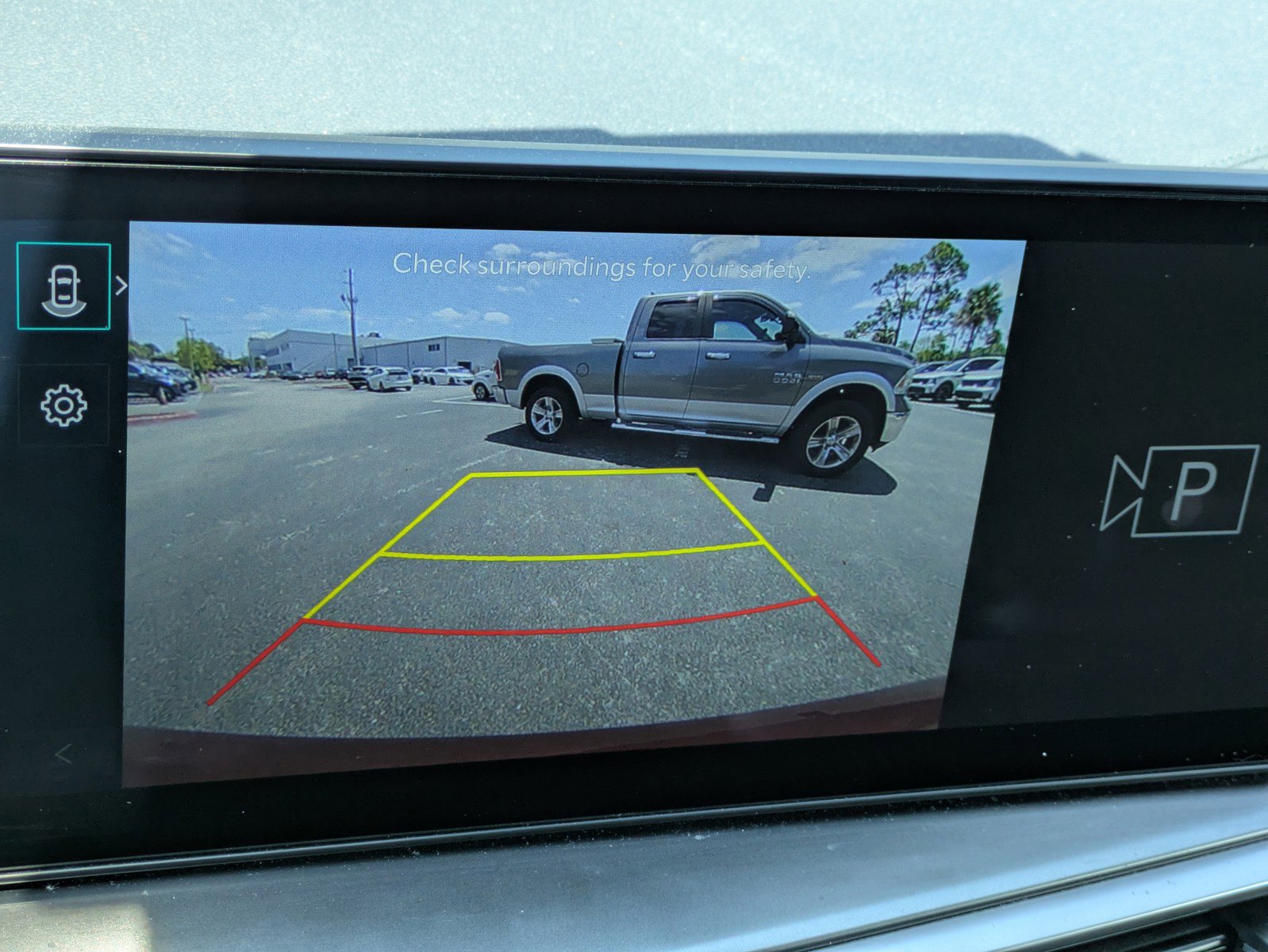 Certified 2025 Kia Sorento LX image 21