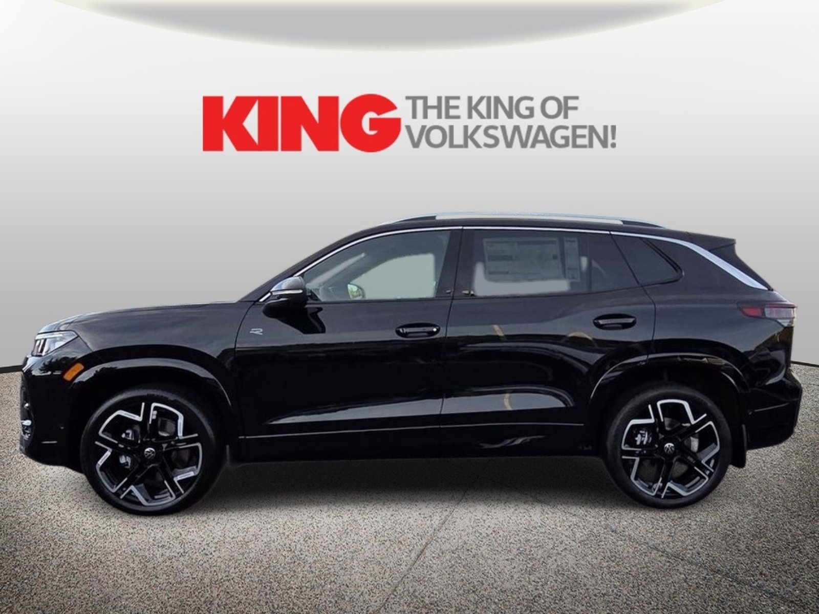 New 2026 Volkswagen Tiguan SEL R-Line AWD/4WD image 7