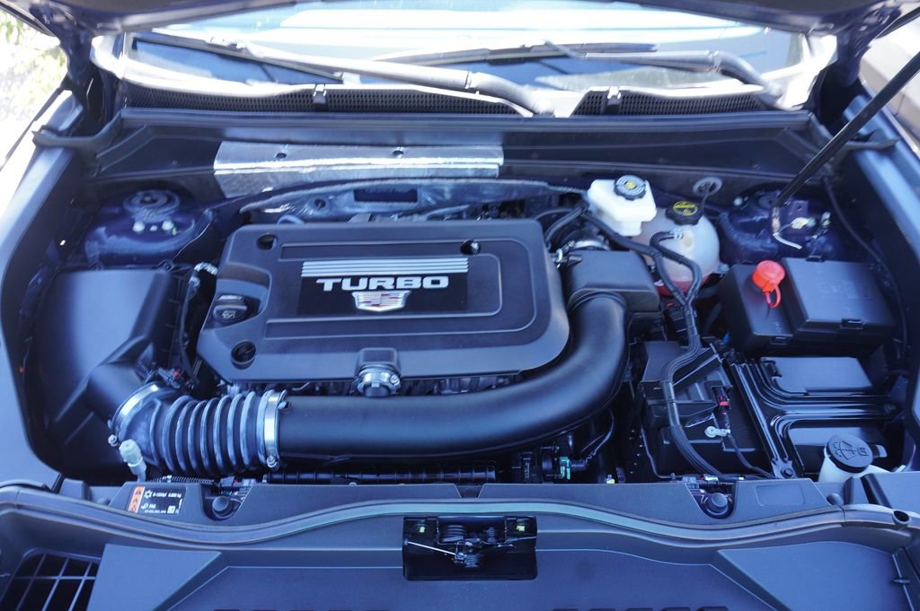 Certified 2025 Cadillac XT4 Premium Luxury image 7