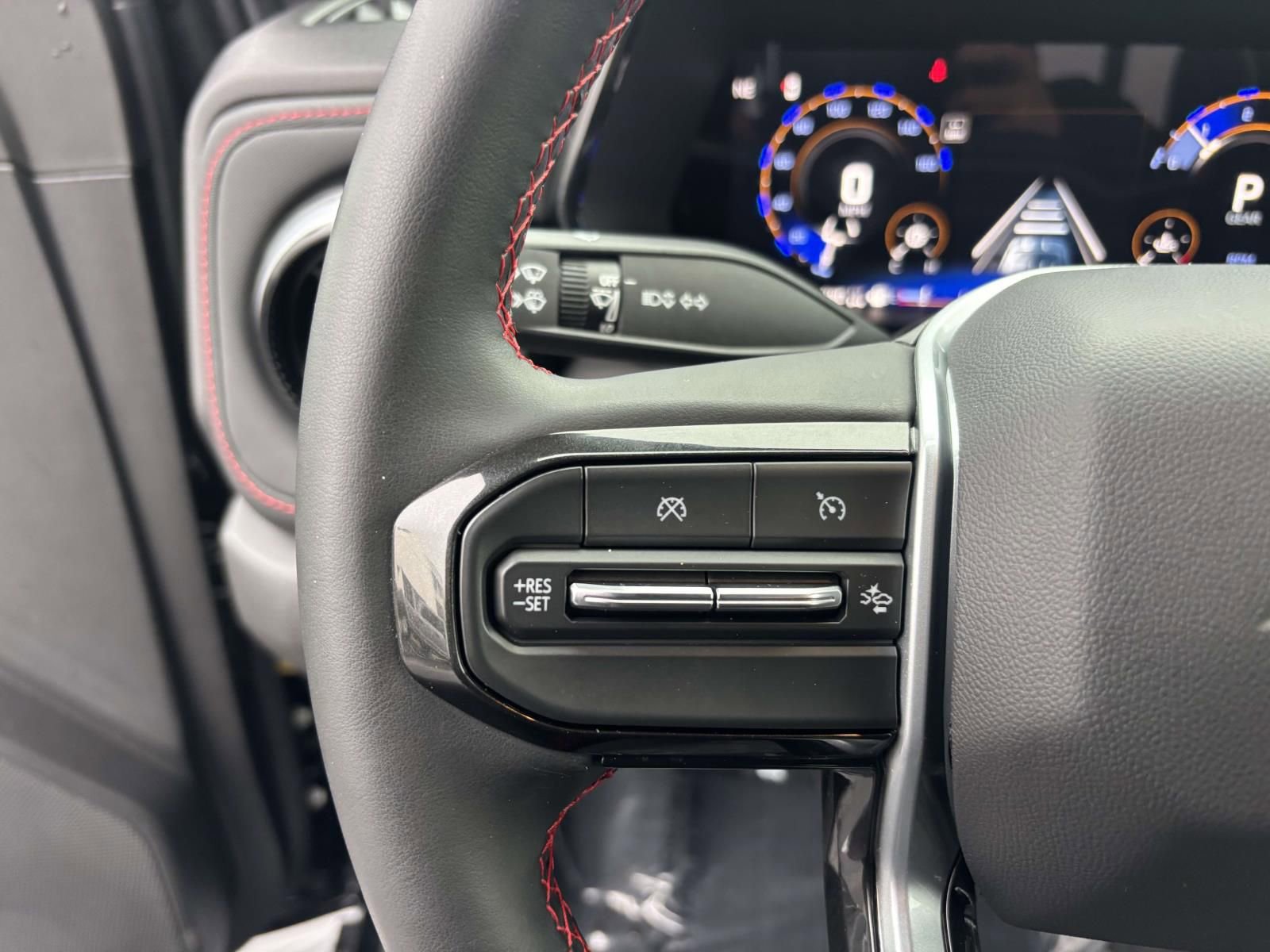 Used 2024 Chevrolet Colorado Z71 w/ Z71 Convenience Package 2 image 19