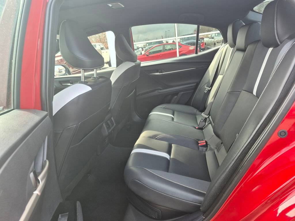 Used 2025 Toyota Camry LE image 12