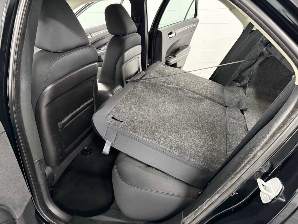 Used 2019 Chrysler 300 Touring w/ Sport Appearance Package image 13