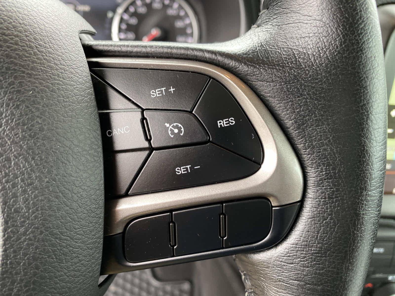 Certified 2022 Jeep Renegade Latitude AWD/4WD image 17