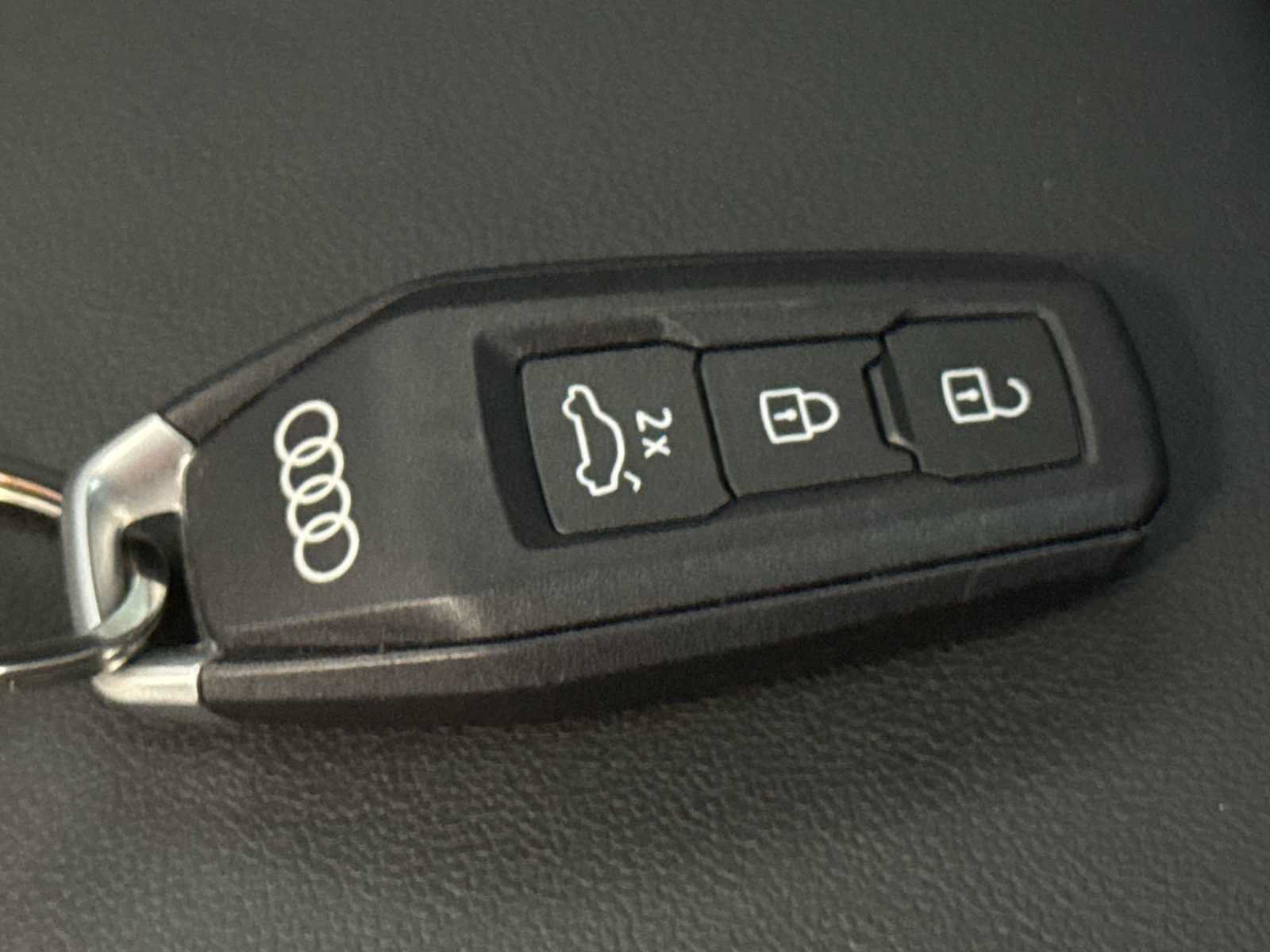 Used 2025 Audi SQ5 Premium Plus AWD/4WD image 28