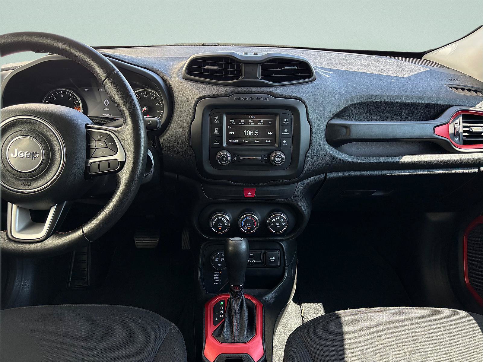 Used 2017 Jeep Renegade Trailhawk AWD/4WD image 28
