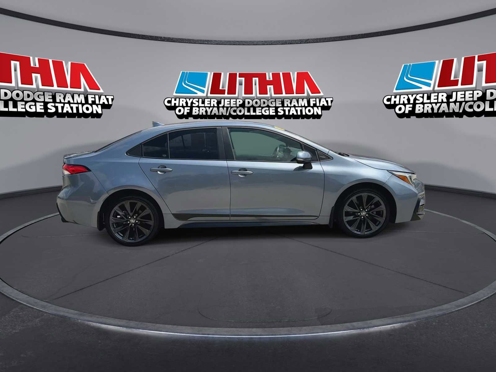 Used 2024 Toyota Corolla SE FWD image 9