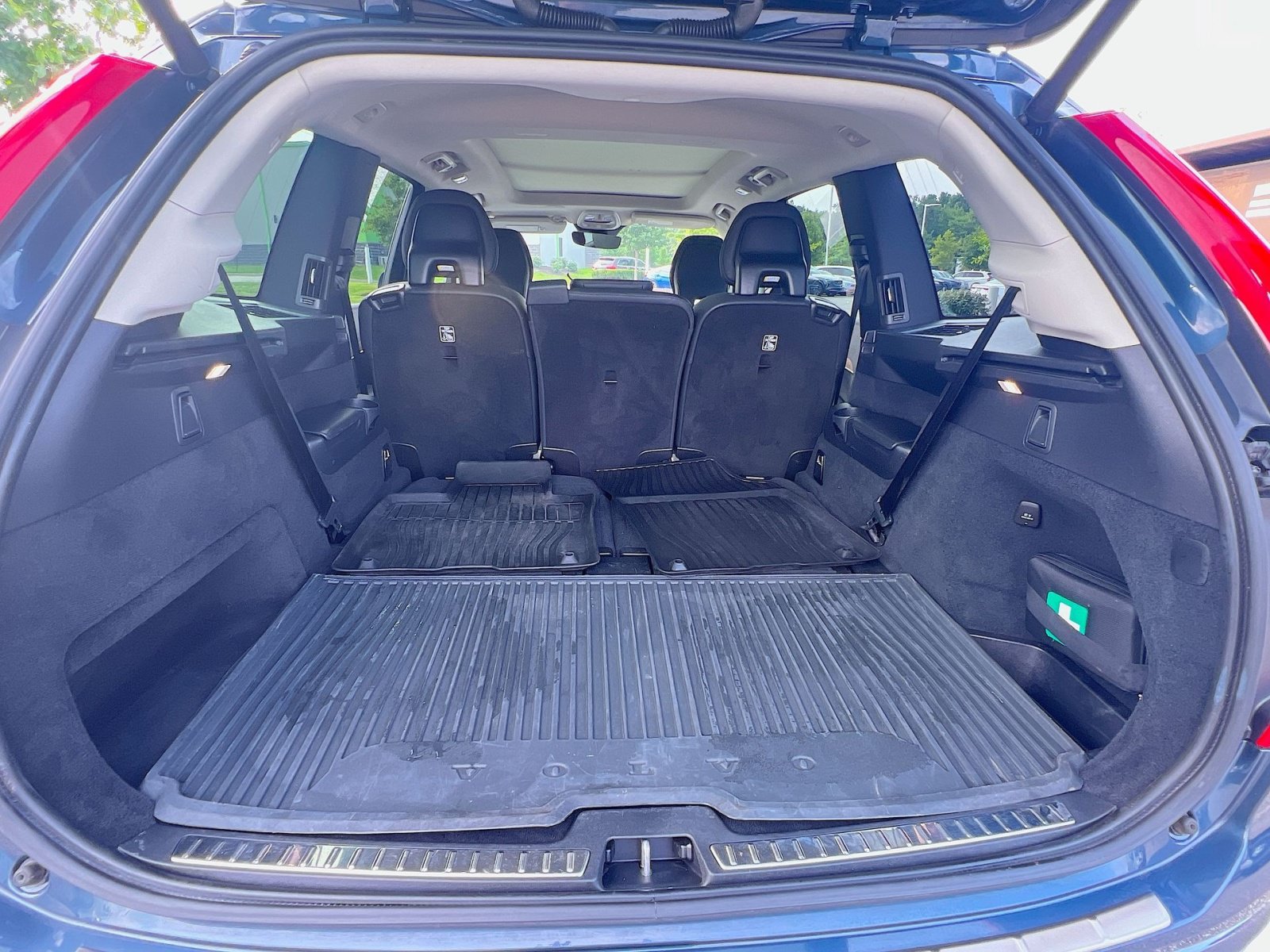 Certified 2023 Volvo XC90 B5 Plus w/ Protection Package Premier AWD/4WD image 27