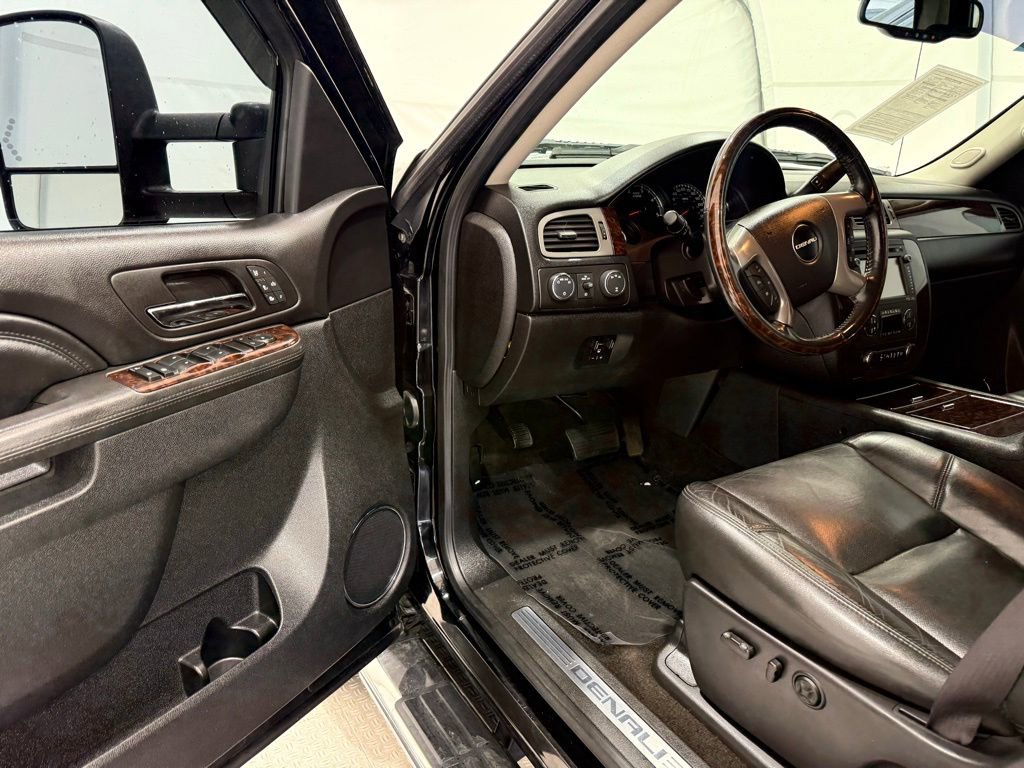 Used 2013 GMC Sierra 3500 Denali w/ Suspension Package, Off-Road image 31