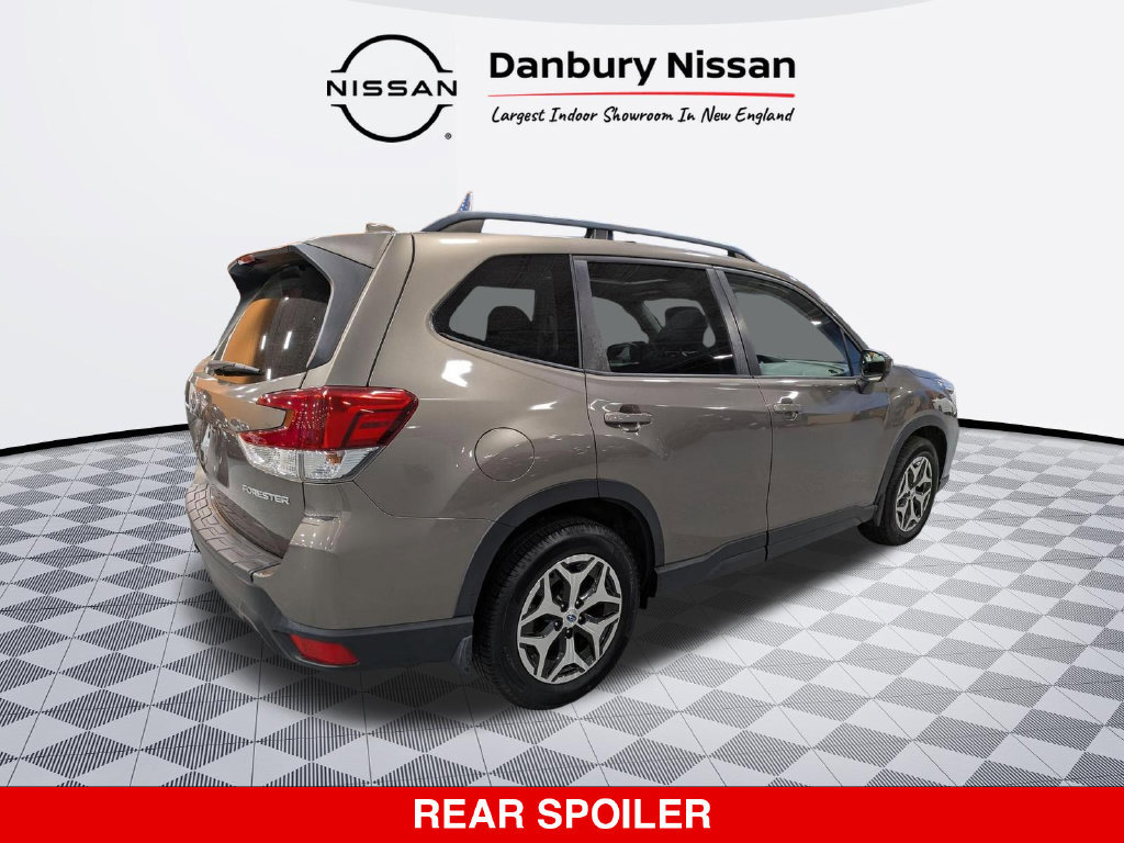 Used 2019 Subaru Forester Premium w/ All-Weather Package AWD/4WD image 3