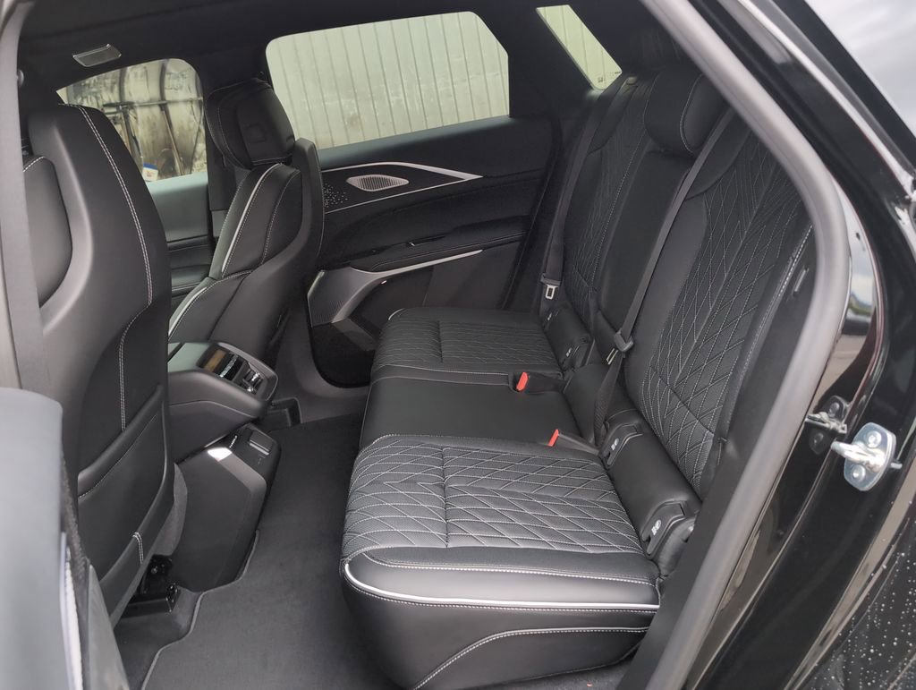 New 2026 Cadillac Lyriq V image 12