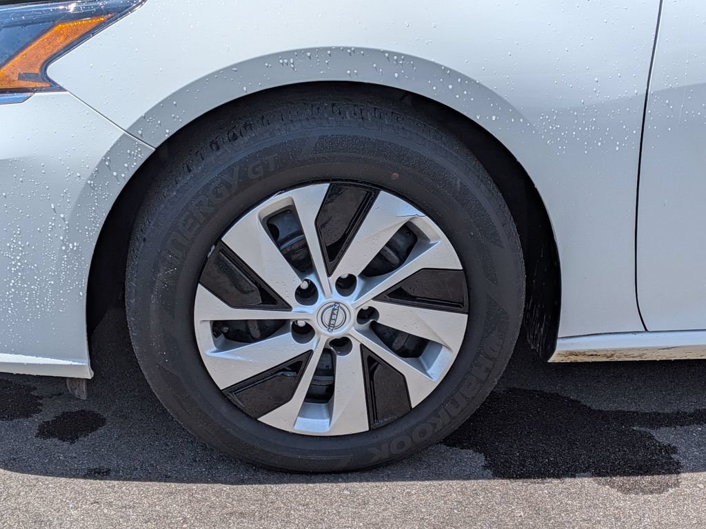 Certified 2024 Nissan Altima 2.5 S FWD image 10