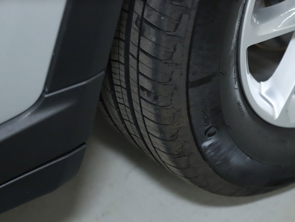 Used 2025 Jeep Grand Cherokee Laredo X image 36