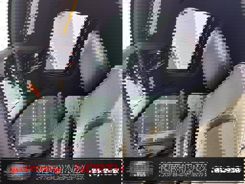 Used 2025 Jeep Grand Cherokee L Altitude image 13