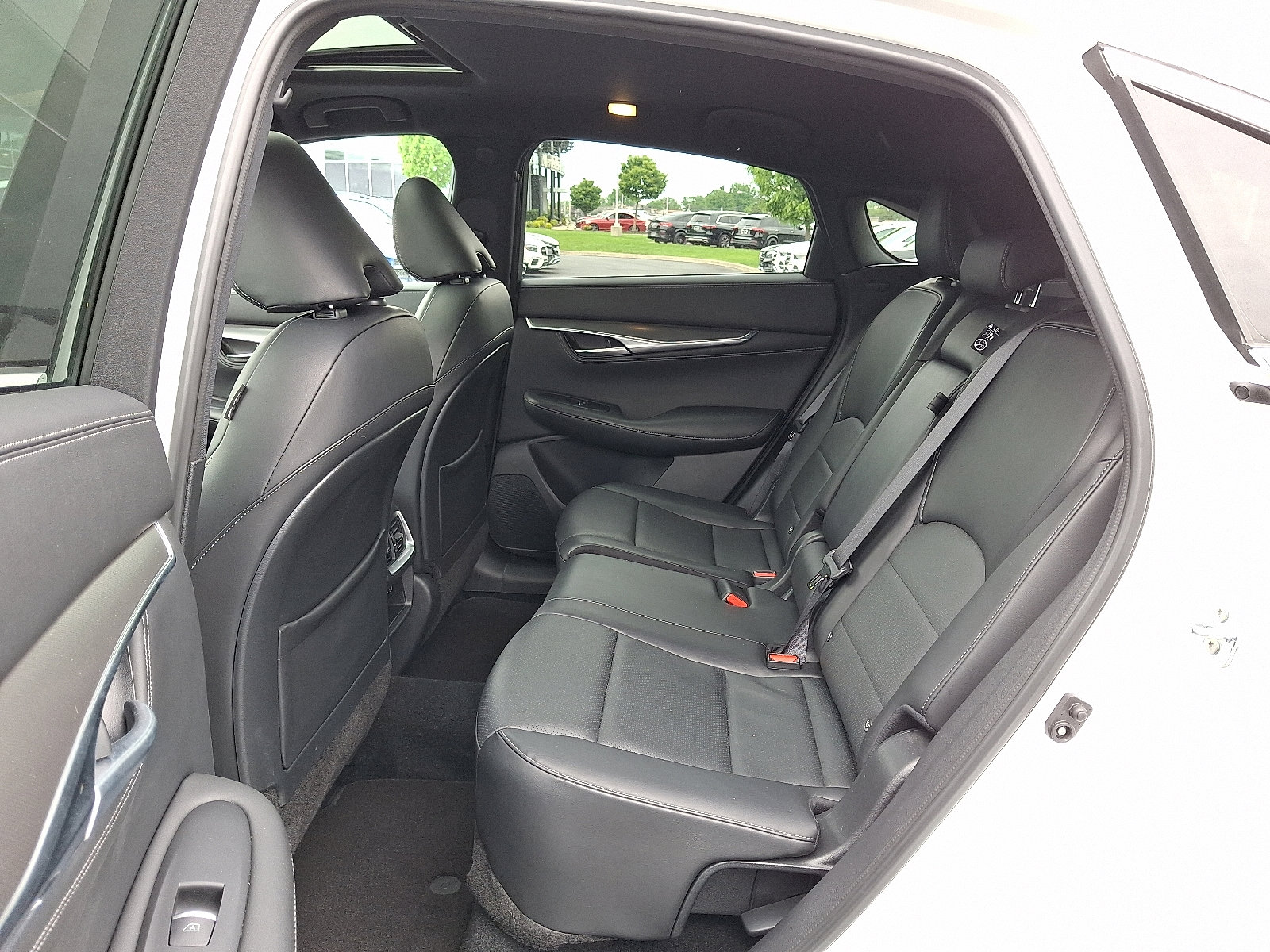 Used 2024 INFINITI QX55 Luxe w/ Cargo Package AWD/4WD image 10