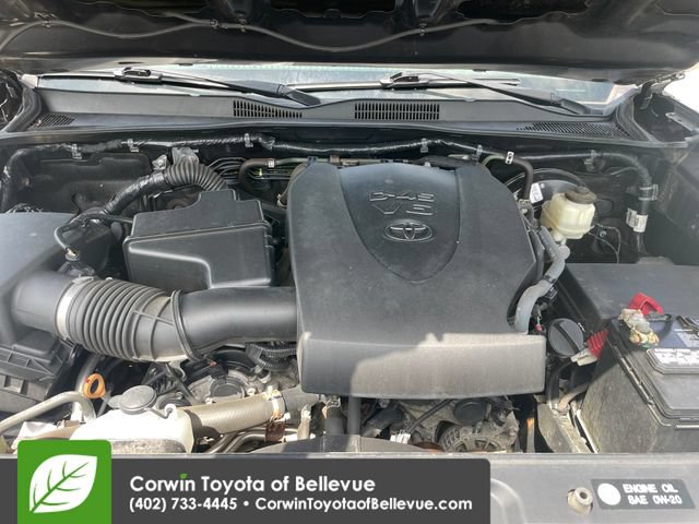 Used 2018 Toyota Tacoma TRD Sport AWD/4WD image 28