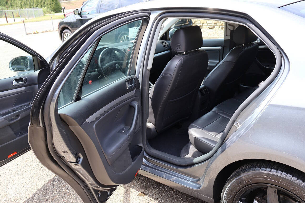 Used 2006 Volkswagen Jetta TDI FWD image 16
