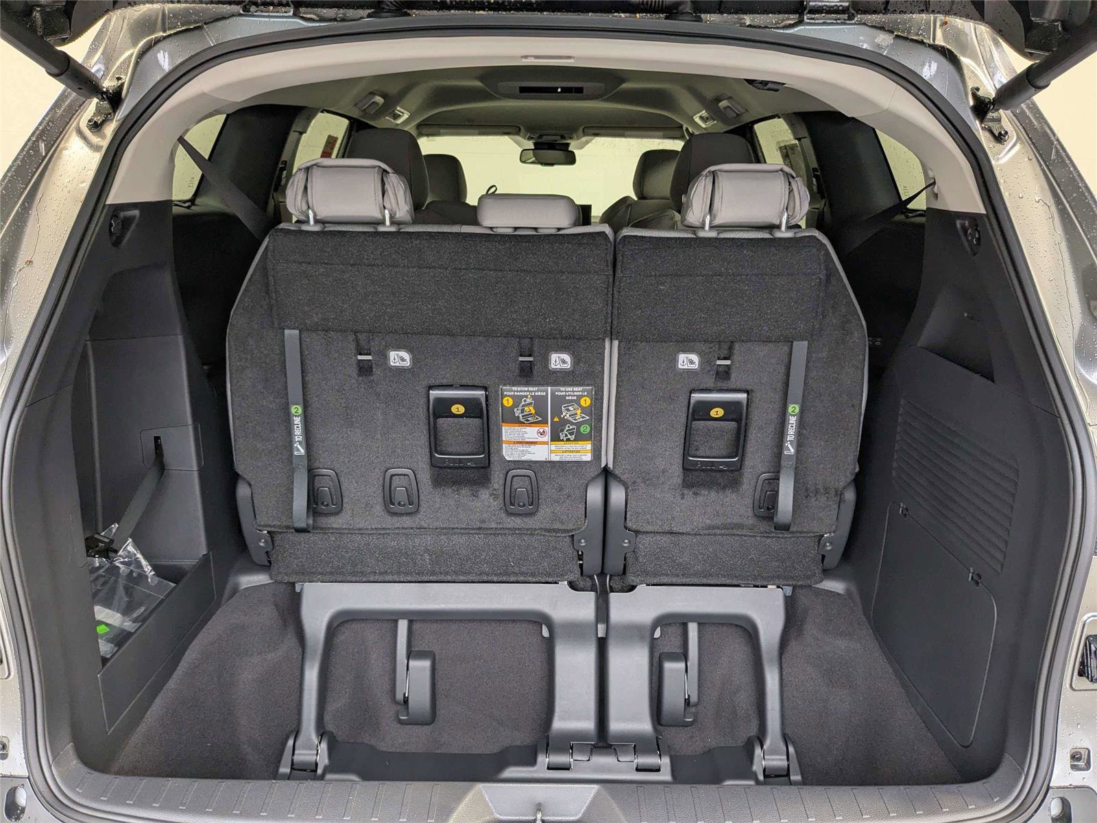 New 2026 Toyota Sienna LE image 7