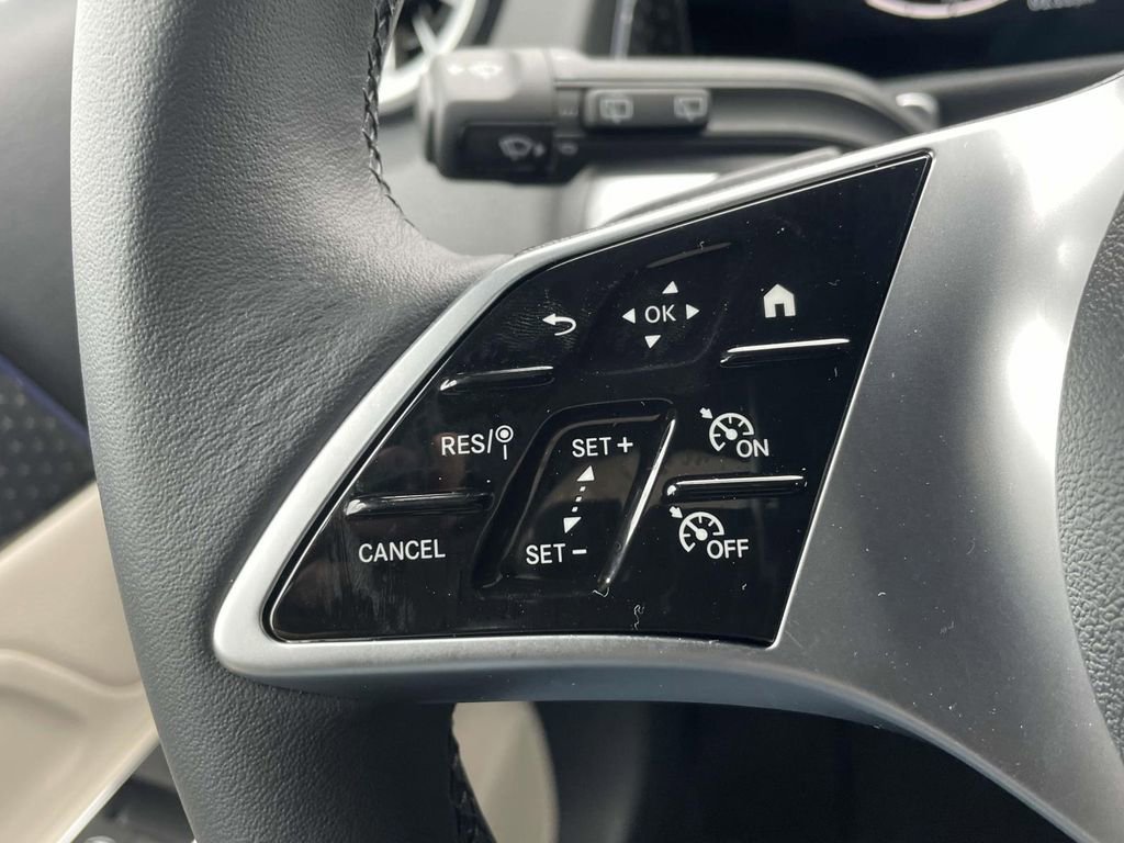 Certified 2025 Mercedes-Benz GLB 250 image 19