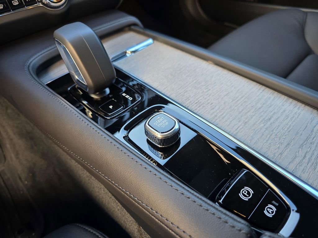 New 2025 Volvo S90 B6 Plus w/ Protection Package Premier image 35