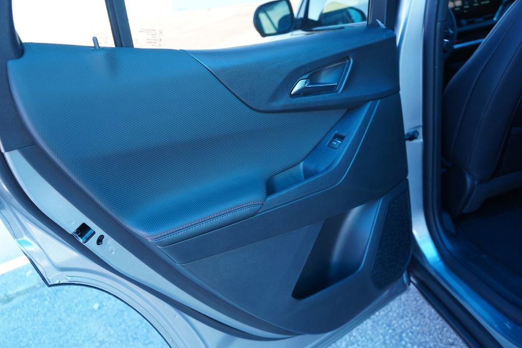 New 2026 Chevrolet Equinox RS w/ Convenience Package III FWD image 28