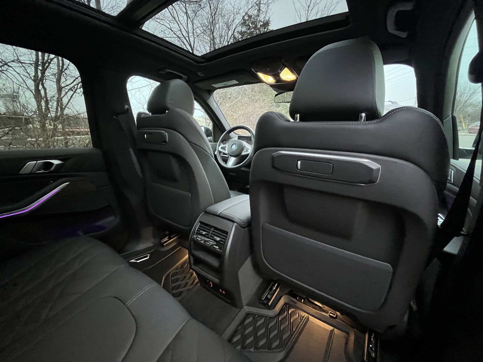 Used 2024 BMW X5 xDrive50e w/ M Sport Package AWD/4WD image 43